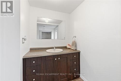 712 Auburn Crescent, Burlington, ON 