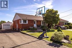15 FAIRCOURT Drive  Stoney Creek, ON L8G 2J4