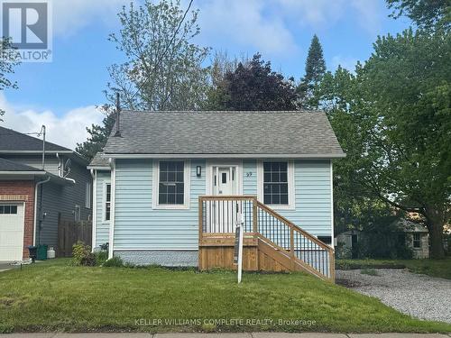 99 BUNTING ROAD  St. Catharines (E. Chester), ON L2P 3G8