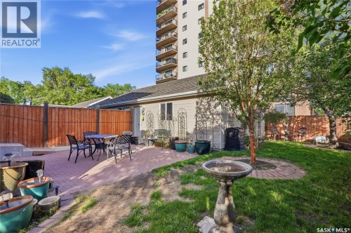 602 Saskatchewan Crescent E, Saskatoon, SK 