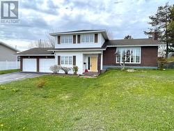 15 Adams Avenue Botwood, NL A0H 1E0