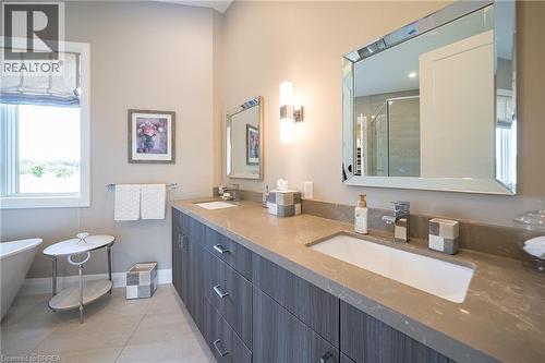 792 Charlotteville Road 8, Simcoe, ON - Indoor Photo Showing Bathroom