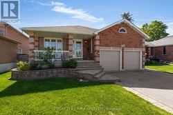 303 COXMILL ROAD Barrie, ON L4N 8V3