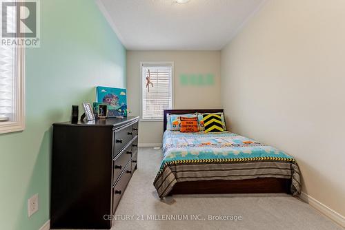 111 Cedar Lake Crescent, Brampton, ON - Indoor Photo Showing Bedroom