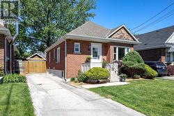 50 EAST 36TH STREET  Hamilton (Raleigh), ON L8V 3Y9