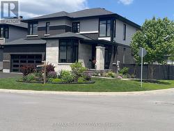 165 FINSBURY AVENUE Ottawa, ON K2S 2P5