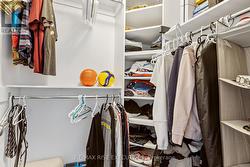 Bdrm 2 walk-in closet - 