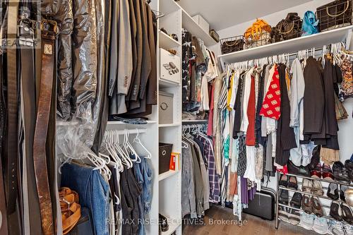165 Finsbury Avenue, Ottawa, ON 
