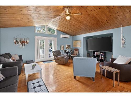 340 Grey St, Dalhousie, NB 