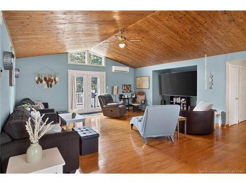 340 Grey St, Dalhousie, NB 