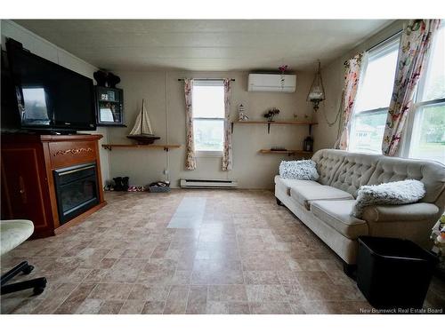 5A Edgewood St, Saint Stephen, NB 
