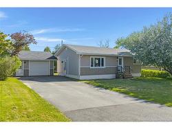 22 Alpine ST Saint John, NB E2J 2X2