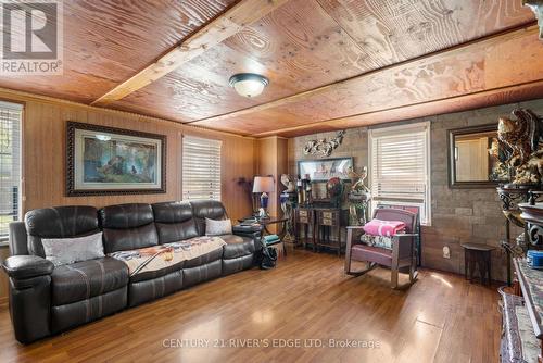 5694 Duncan Street, South Dundas, ON 