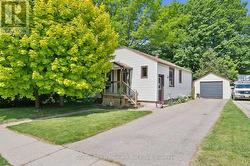 153 WINSTON BOULEVARD  Cambridge, ON N3C 1M1