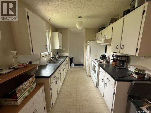 8912 Deans Crescent, North Battleford, SK 
