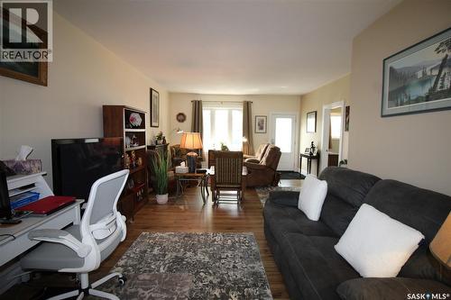 580 1St Street E, Shaunavon, SK 