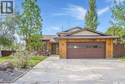 114 Sumner CRESCENT  Saskatoon, SK S7L 7A4