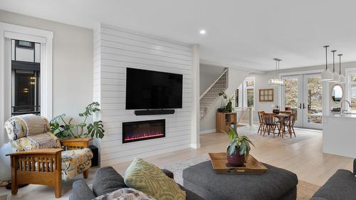 6-3220 Hilltown Drive, Kelowna, BC 