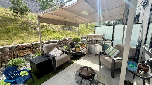6-3220 Hilltown Drive, Kelowna, BC 