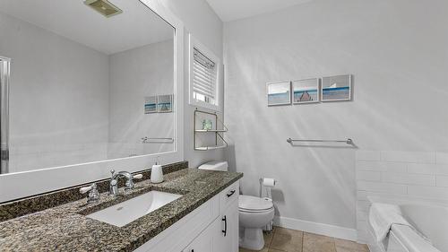 5403-4034 Pritchard Drive, West Kelowna, BC - Indoor Photo Showing Bathroom