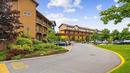 5403-4034 Pritchard Drive, West Kelowna, BC - Outdoor