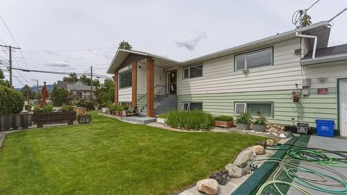 2810 Okanagan Street, Armstrong, BC - Outdoor