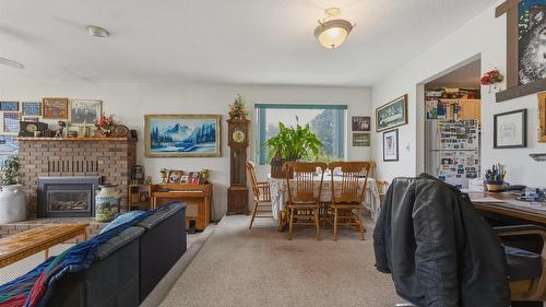 2810 Okanagan Street, Armstrong, BC - Indoor With Fireplace