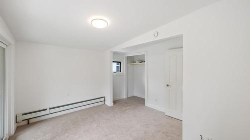 1322 Ridgedale Avenue, Penticton, BC - Indoor Photo Showing Other Room