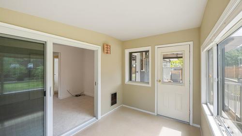 1322 Ridgedale Avenue, Penticton, BC - Indoor Photo Showing Other Room