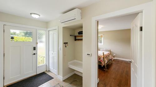 1322 Ridgedale Avenue, Penticton, BC - Indoor Photo Showing Other Room