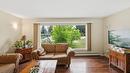 1322 Ridgedale Avenue, Penticton, BC  - Indoor Photo Showing Living Room 