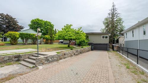 1322 Ridgedale Avenue, Penticton, BC - Outdoor