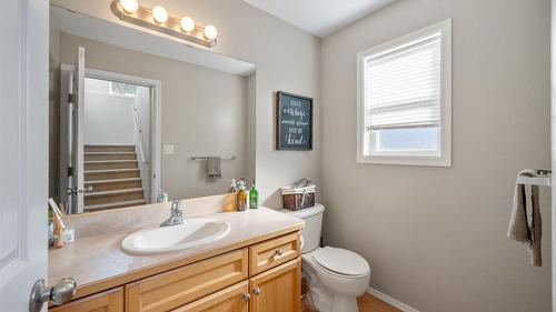 26-7915 Hespeler Road, Summerland, BC - Indoor Photo Showing Bathroom