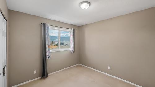 26-7915 Hespeler Road, Summerland, BC - Indoor Photo Showing Other Room