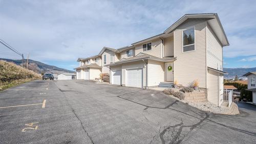 26-7915 Hespeler Road, Summerland, BC - Outdoor