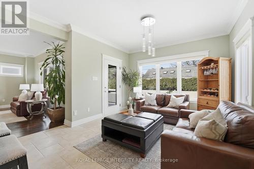 476 Ancaster Avenue, Ottawa, ON 