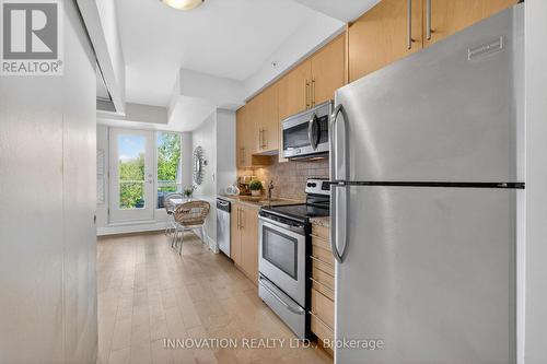 Neutral colours with open concept - 307 - 390 Booth Street, Ottawa, ON 