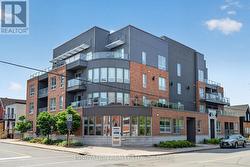 Location! Location! Welcome to Z6 Urban lofts. - 
