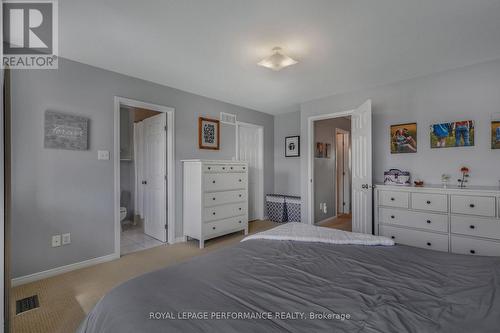 172 Colliston Crescent, Ottawa, ON 