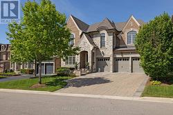 68 ANNSLEYWOOD COURT Vaughan, ON L4H 4G6