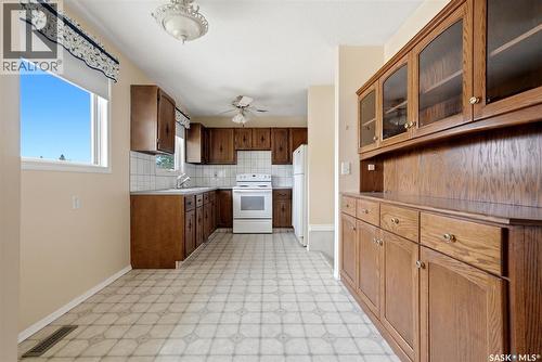 204 1St Avenue, Vibank, SK 