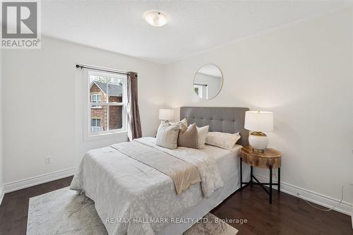 13 E J Lennox Way, Markham, ON 
