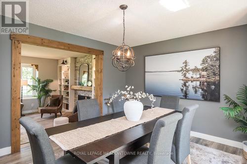 Open view to living room - 11276 Amos Drive, Milton, ON 