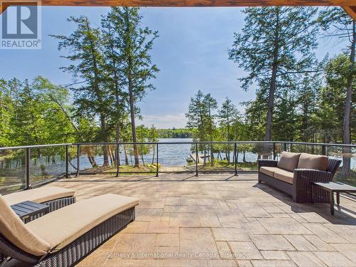 2889 Ahmic Lake Road, Magnetawan, ON 