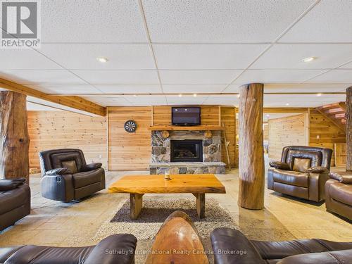 2889 Ahmic Lake Road, Magnetawan, ON 