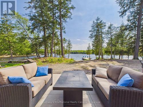 2889 Ahmic Lake Road, Magnetawan, ON 