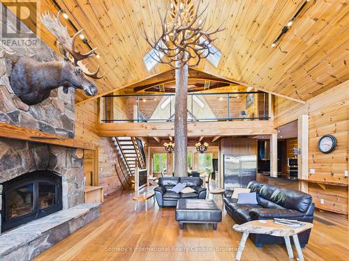 2889 Ahmic Lake Road, Magnetawan, ON 