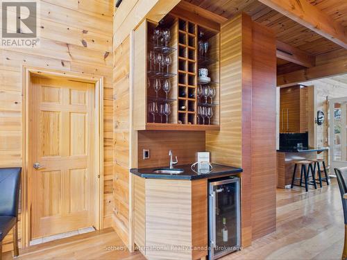 2889 Ahmic Lake Road, Magnetawan, ON 
