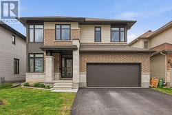 824 CONTOUR STREET Ottawa, ON K1W 1G2