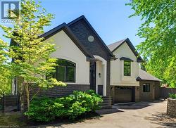 1316 DUNDAS Street  Burlington, ON L7P 0S6